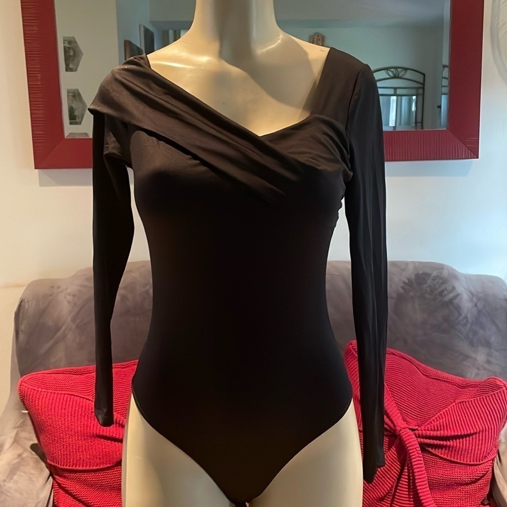 Madison and Berkeley- Wrapped Asymmetric Body size M - Picture 4 of 9